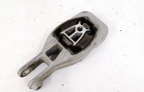 Buick Encore I Engine mount bracket 95248684 95245332