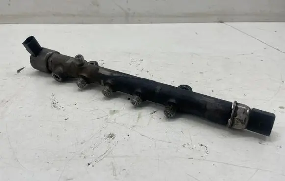 Mercedes-Benz C W204 Fuel main line pipe A6510700495