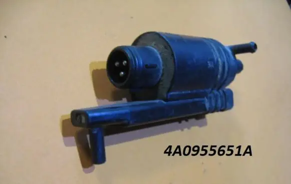 Audi A4 S4 B5 8D Windscreen/windshield washer pump 4A0955651A
