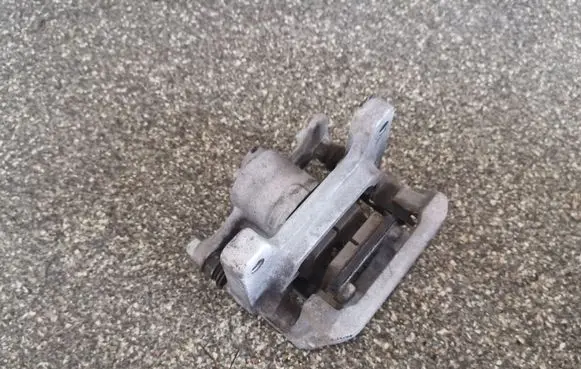 Buick Encore GX I Rear brake caliper 42392214