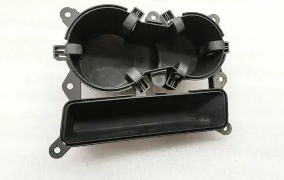 Cup holder front