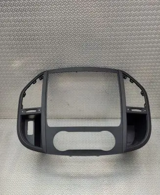 Radio/GPS head unit trim