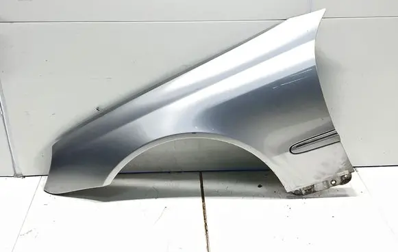Mercedes-Benz CLK A209 C209 Fender