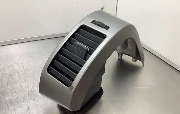 Toyota Prius (XW20) Dashboard side air vent grill/cover trim 5506247010 1833 4556417010