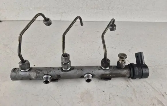 Fuel main line pipe