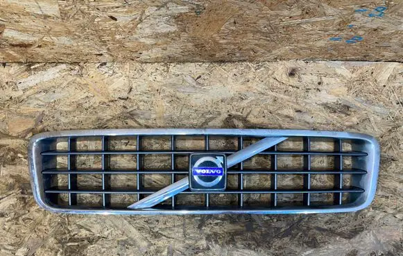 Volvo XC90 Front bumper upper radiator grill 30678983 R1733-M
