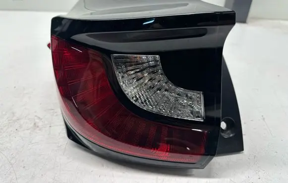 Toyota Yaris XP210 Rear/tail lights V356010L