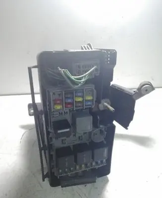 Volvo XC70 Fuse module 8690698 30797010