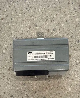 Land Rover Range Rover Sport L320 Air suspension control unit module (rear) AH4214D392AB 194723172