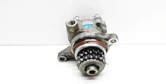 Nissan X-Trail T30 Power steering pump 29302175 8H800