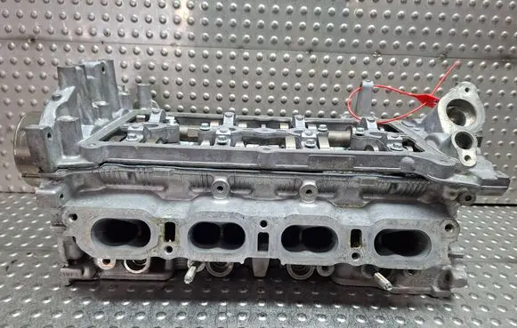 Renault Clio IV Engine head S27635257 M5M401