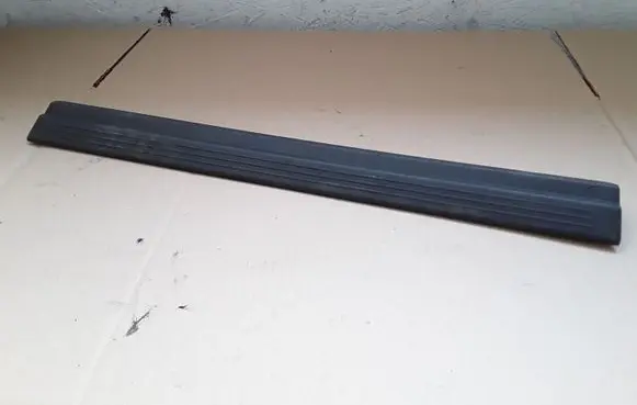 Mercedes-Benz E W212 Front sill trim cover 2126860236