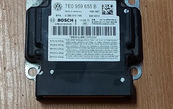 Volkswagen Caddy Airbag control unit/module 7E0959655B 0285010798