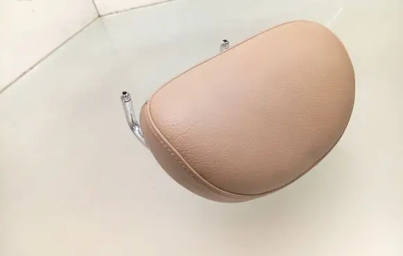 Mercedes-Benz CLS C219 Rear seat headrest 