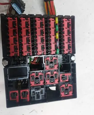 Ford Fusion Fuse box set 0749186K