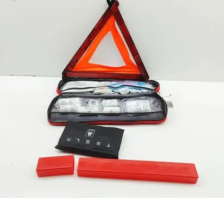 Tesla Model 3 First aid kit 147507600D 191512003