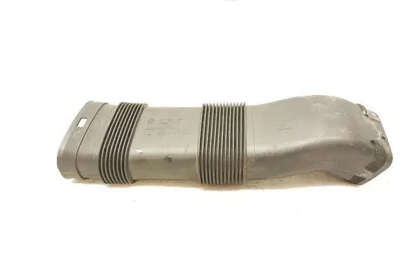 BMW 4 F36 Gran coupe Air intake duct part 13718507567