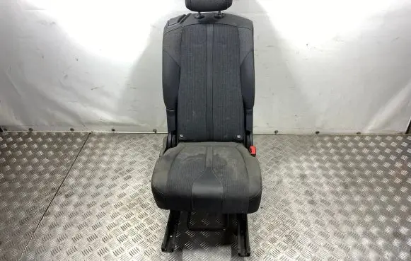 Peugeot 5008 Second row seats 