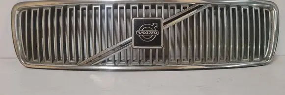 Volvo S70 V70 V70 XC Front bumper upper radiator grill 9151669