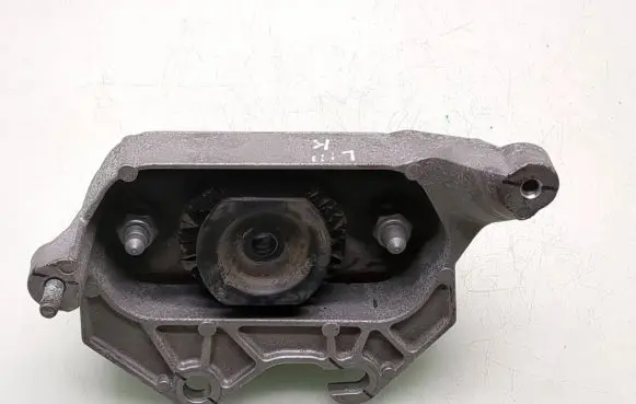 Dacia Logan III Gearbox mounting bracket 112535643R