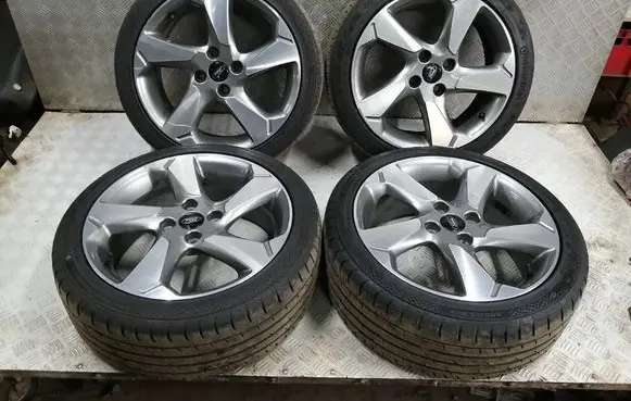 Ford Fiesta R17 alloy rim 