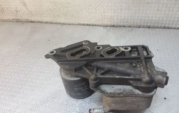 Mazda CX-7 Oil filter mounting bracket 