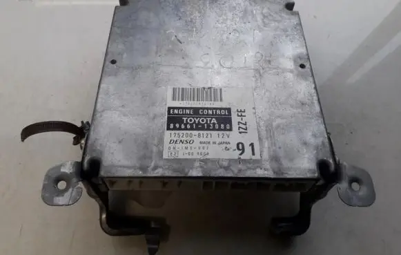 Toyota Corolla Verso E121 Engine control unit/module 8966113080 89661-13080