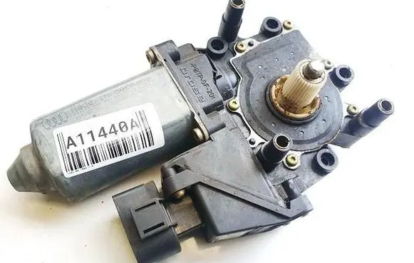 Audi A4 S4 B5 8D Front door window regulator motor 8D0959802B