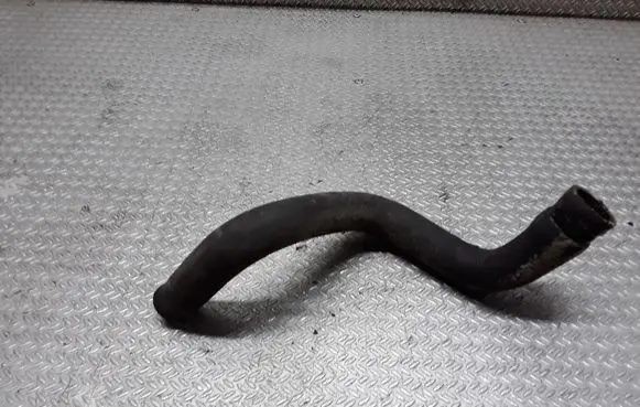 Mercedes-Benz E W210 Engine coolant pipe/hose
