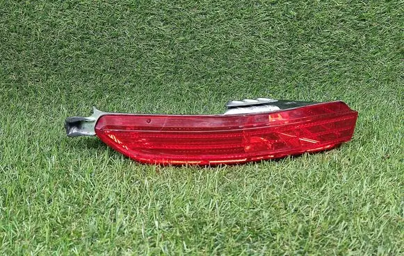 Volkswagen Touareg II Rear fog light 7P6945701C