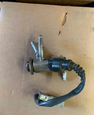 Mercedes-Benz Vito Viano W447 AdBlue injector 208997976R K024404626