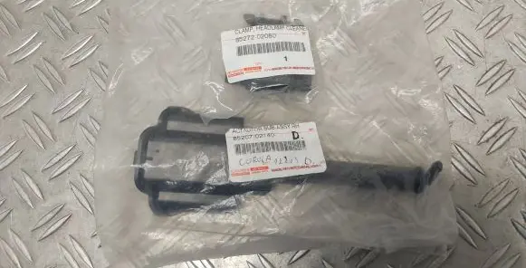Headlight washer spray nozzle