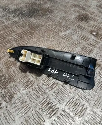 Toyota RAV 4 (XA30) Electric window control switch 7427242010 T10197