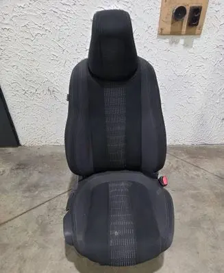 Peugeot 308 Front passenger seat