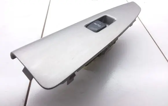 Toyota Corolla Verso E121 Electric window control switch 8403013030 514733