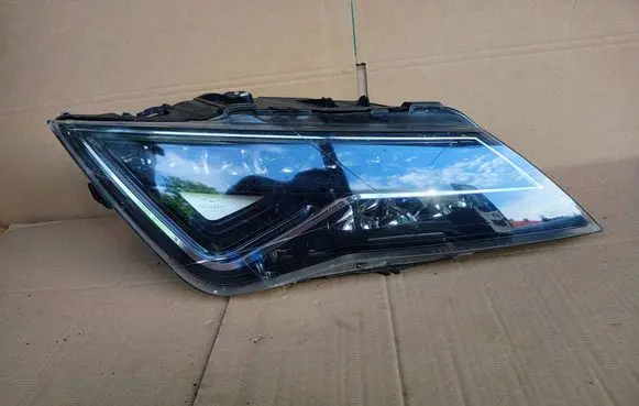 Seat Leon (5F) Headlight/headlamp 5F1941008L