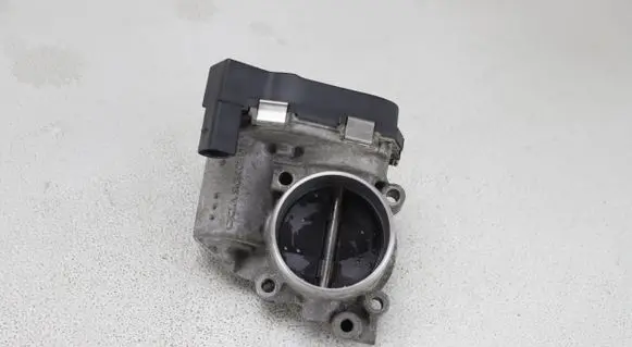 Volkswagen PASSAT B6 Throttle valve 06F133062B A2C53079712
