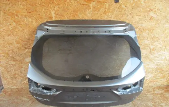 Nissan Qashqai Truck tailgate 