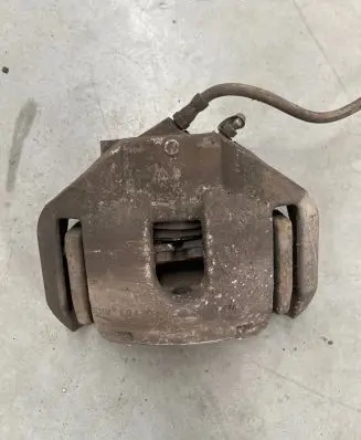 BMW 5 E60 E61 Front brake caliper 601307