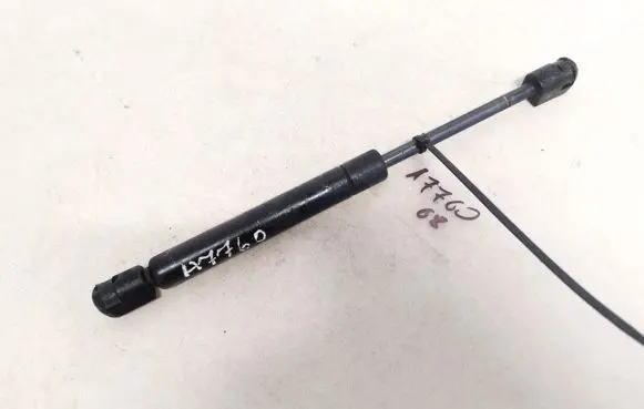 Audi A4 S4 B5 8D Tailgate/trunk strut/damper