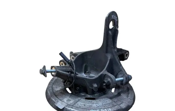 BMW 5 F10 F11 Rear wheel hub 6796100