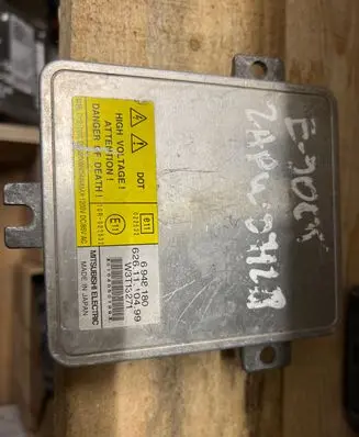 Volvo XC70 Xenon control unit/module 6948180