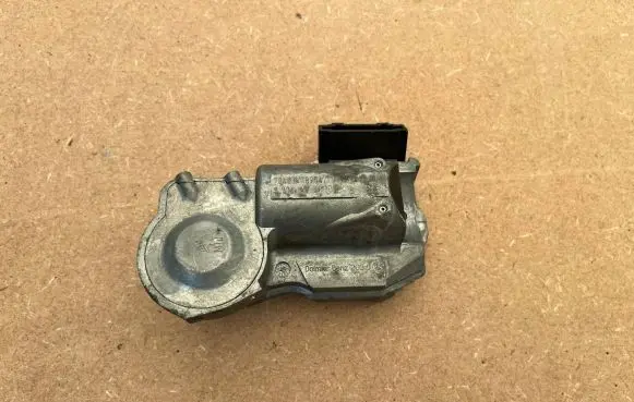 Volkswagen Crafter Steering wheel lock A9064620130 16072021 014789047100