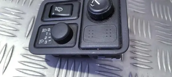 Nissan Almera Wing mirror switch 684854M800