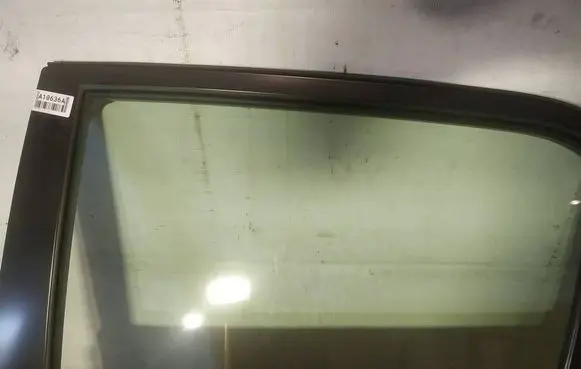 Toyota Auris 150 Rear door window glass as2
