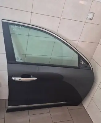KIA Niro Front door