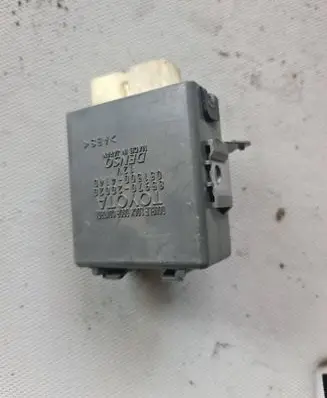 Toyota Avensis T270 Door control unit/module 8597020020 0515004140