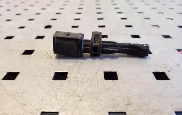 Volkswagen Caddy ABS rear brake sensor 2K0927807