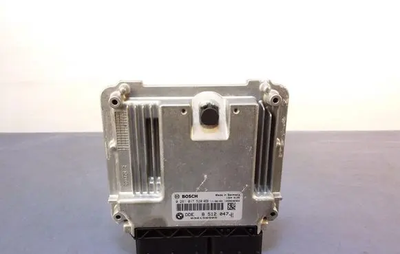 BMW 3 E90 E91 Engine control unit/module ECU 8512047