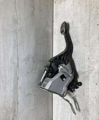 Ford Focus Clutch pedal JX617B633LC